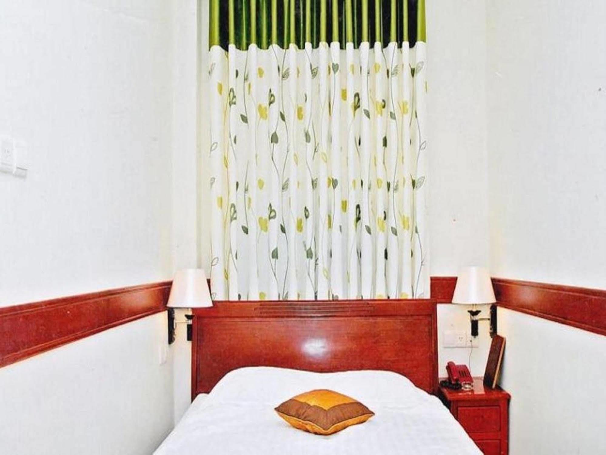 Hoang Thanh Thuy Hotel 1 TP. Hồ Chí Minh Ngoại thất bức ảnh